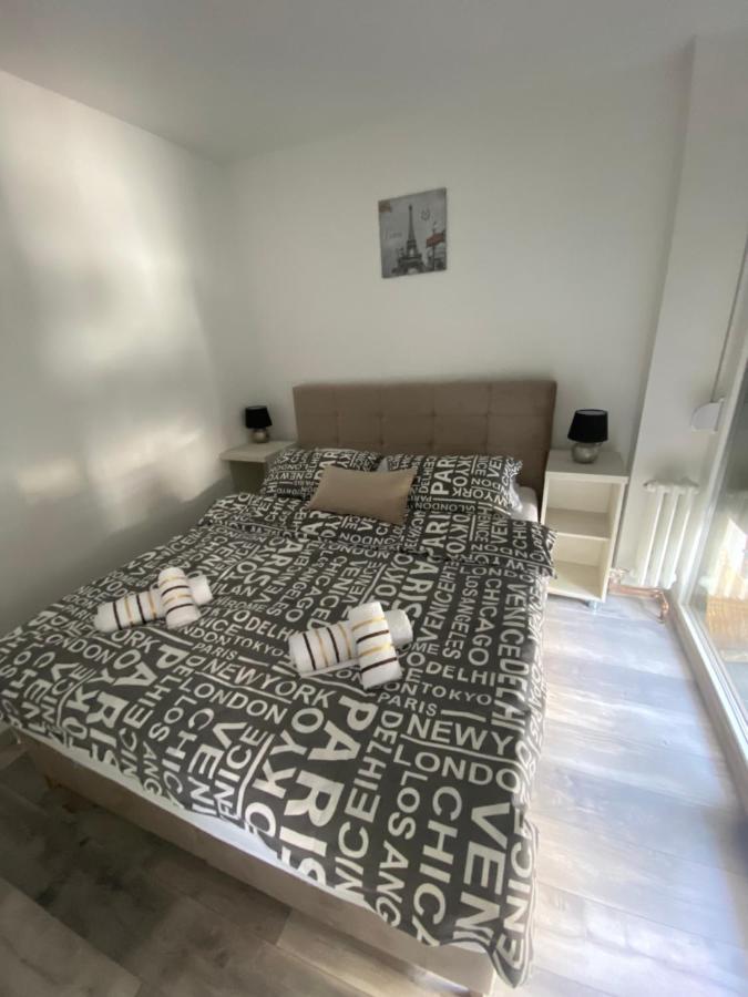 Apartman Omar Stan Na Dan Besplatan Parking Sarajevo Exterior photo